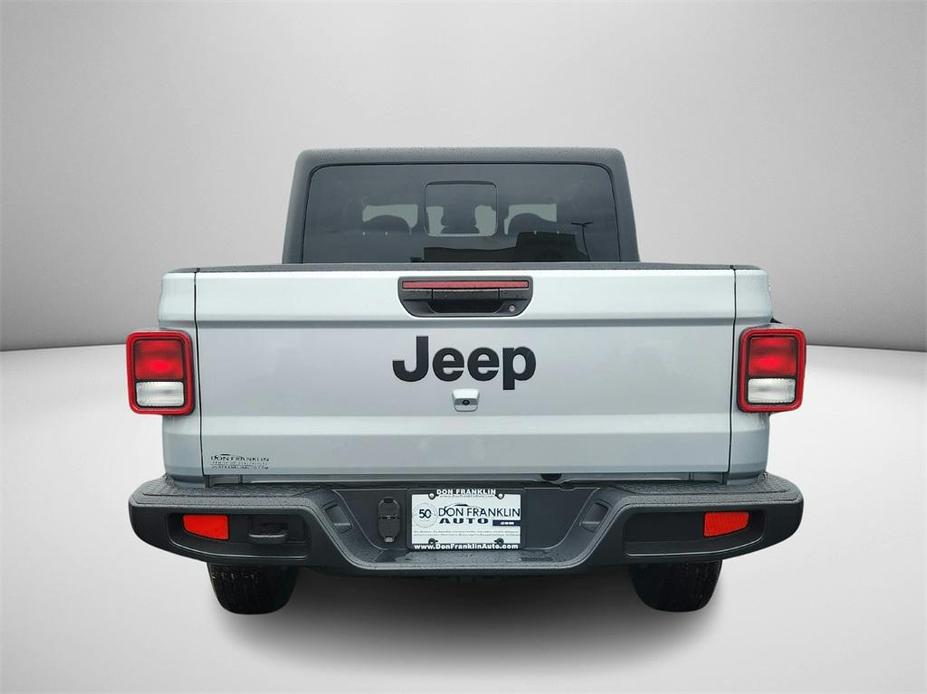 new 2024 Jeep Gladiator car, priced at $39,675