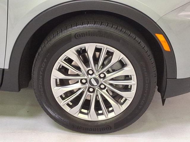 used 2024 Cadillac XT4 car, priced at $38,000