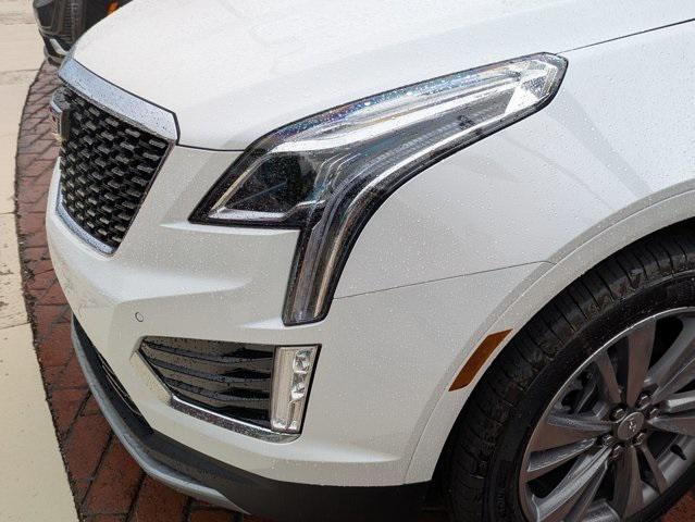 new 2025 Cadillac XT5 car, priced at $55,040