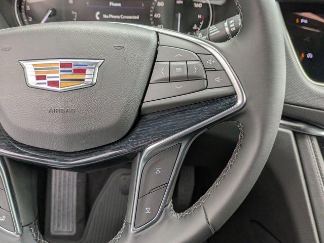 new 2025 Cadillac XT5 car, priced at $55,040