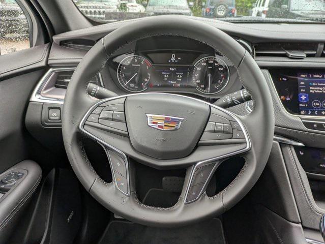 new 2025 Cadillac XT5 car, priced at $47,530