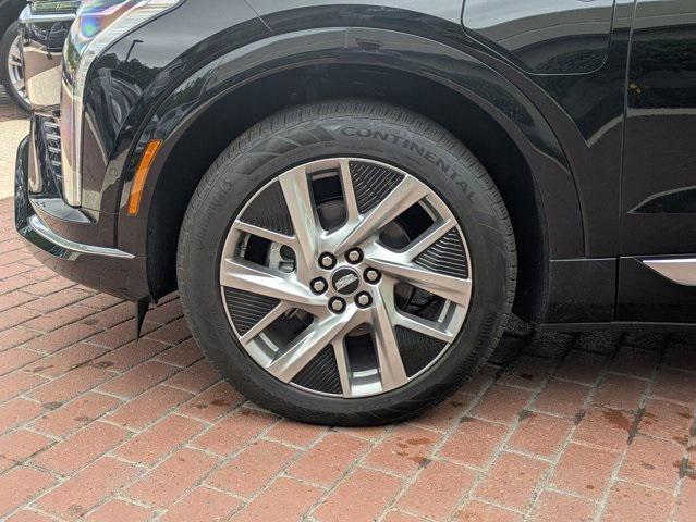 new 2025 Cadillac OPTIQ car, priced at $54,390
