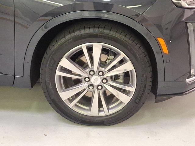 used 2022 Cadillac XT6 car, priced at $37,300