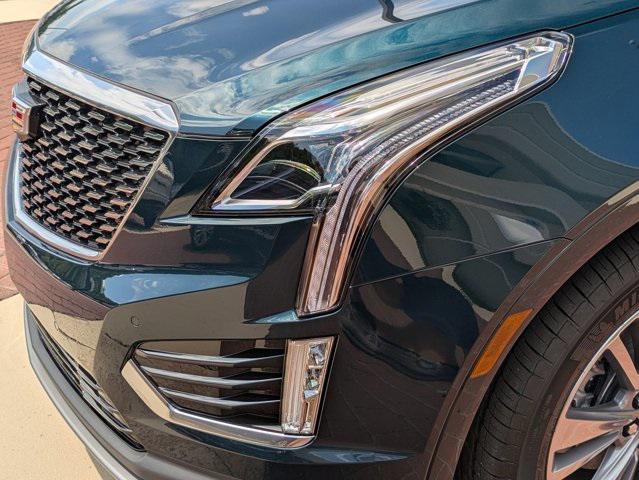 new 2025 Cadillac XT5 car, priced at $53,540