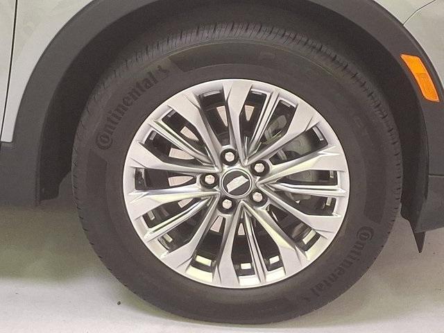 used 2025 Cadillac XT4 car, priced at $39,400