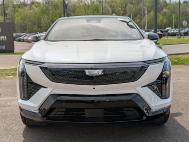 new 2025 Cadillac OPTIQ car, priced at $59,630