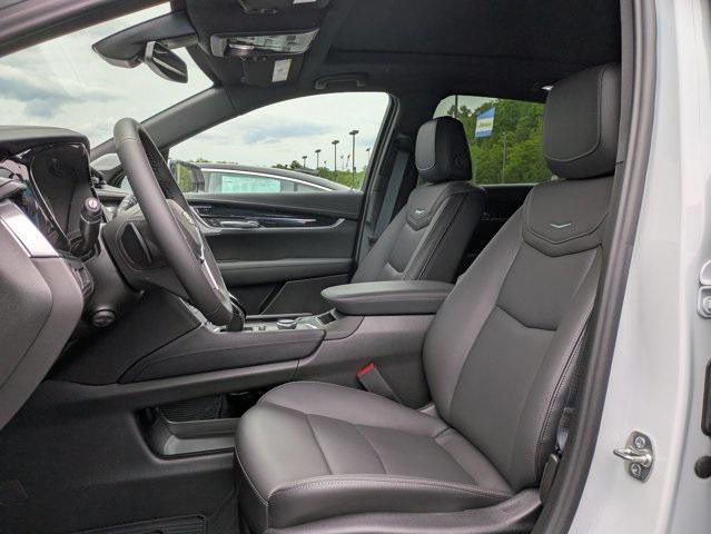 new 2025 Cadillac XT5 car, priced at $55,040