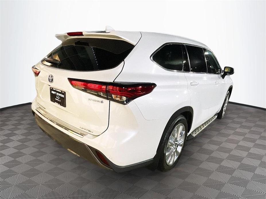 used 2022 Toyota Highlander Hybrid car, priced at $38,900