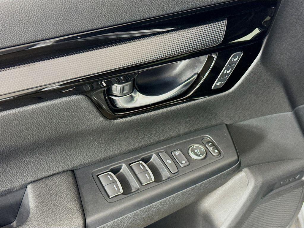 used 2025 Honda CR-V Hybrid car, priced at $39,890