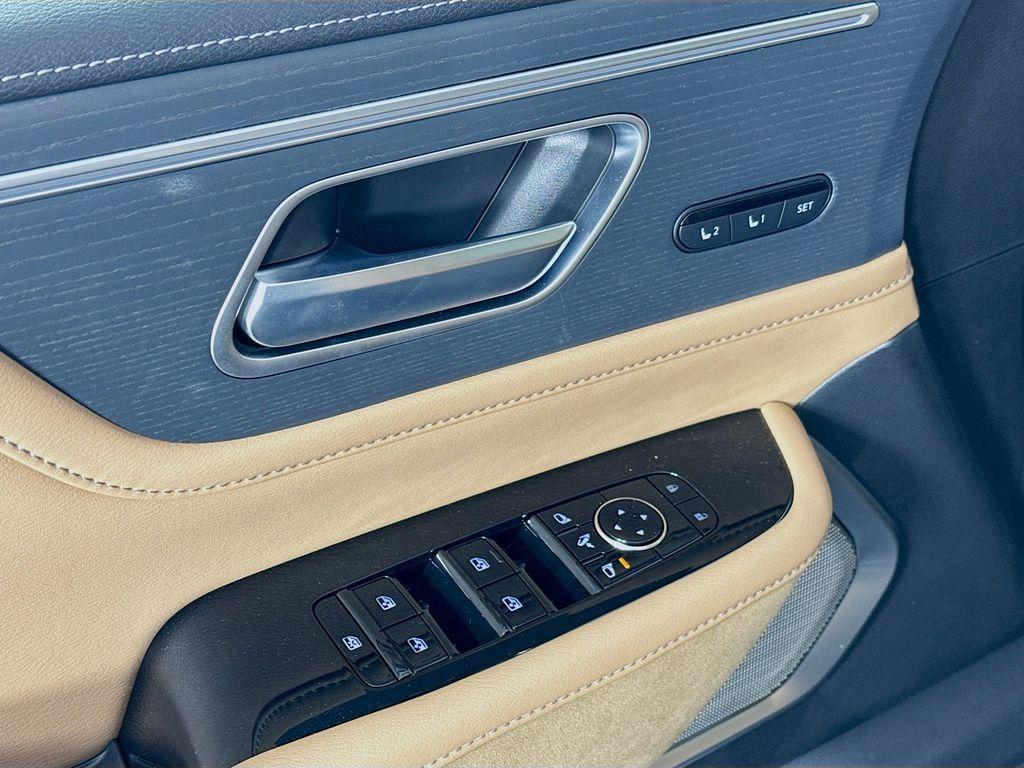 new 2025 INFINITI QX80 car, priced at $95,910