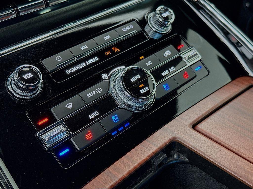 used 2023 Lincoln Navigator car, priced at $71,550