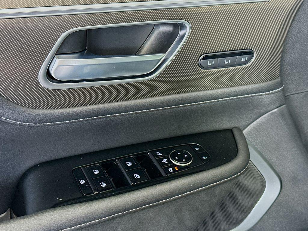 new 2025 INFINITI QX80 car, priced at $89,400