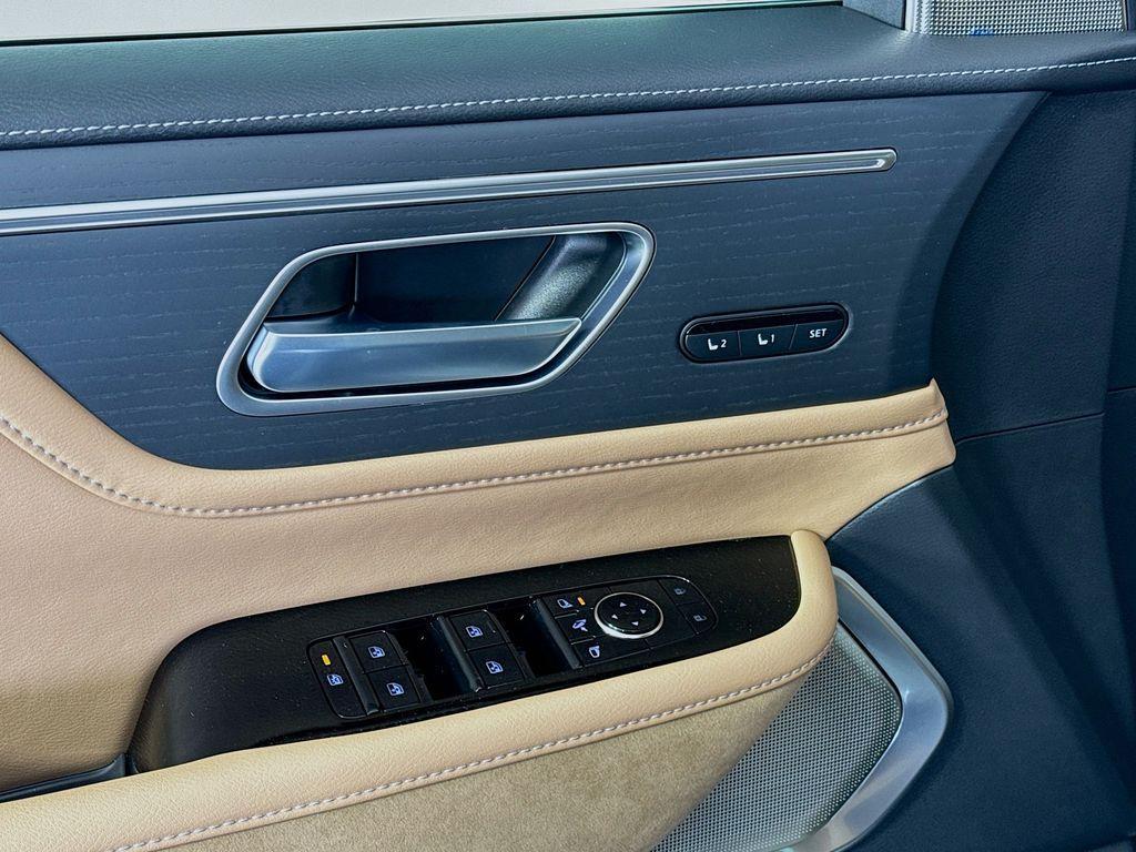 new 2025 INFINITI QX80 car, priced at $98,870