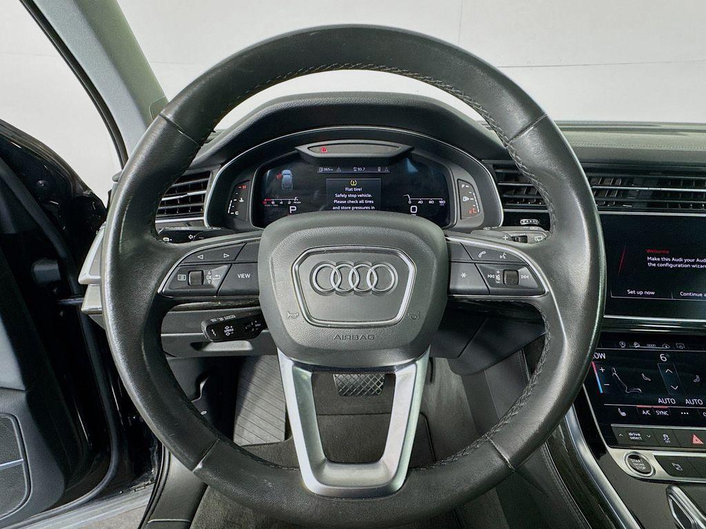 used 2023 Audi Q7 car, priced at $35,585