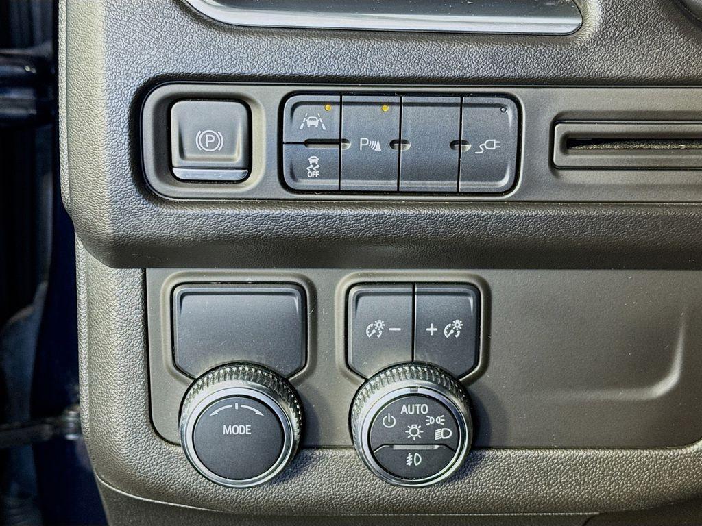 used 2021 GMC Yukon car, priced at $49,595