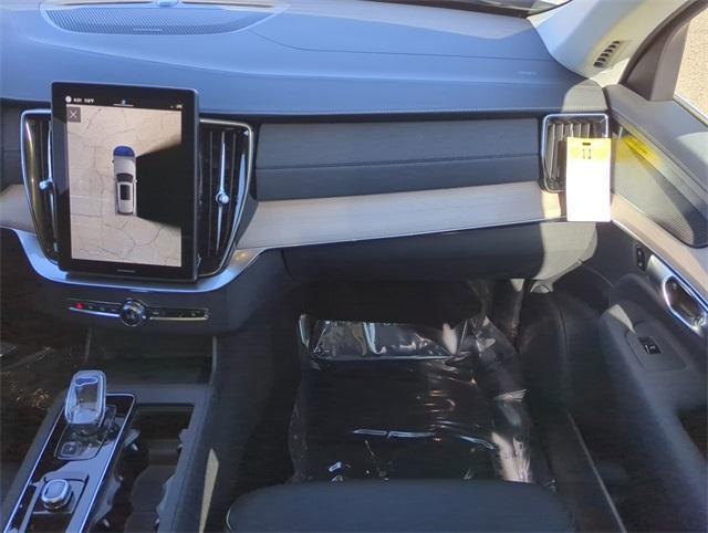 new 2025 Volvo XC90 car, priced at $69,155