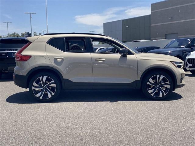 new 2025 Volvo XC40 car, priced at $51,465