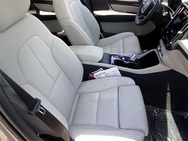 new 2025 Volvo XC40 car, priced at $51,465