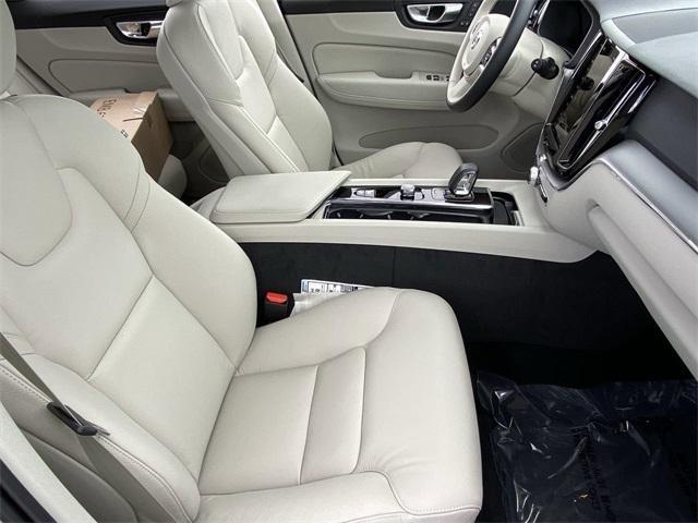 new 2025 Volvo XC60 car, priced at $50,820