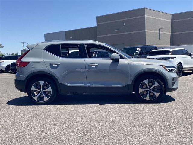 new 2025 Volvo XC40 car, priced at $45,465