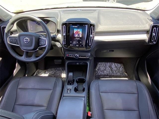 new 2025 Volvo XC40 car, priced at $45,465