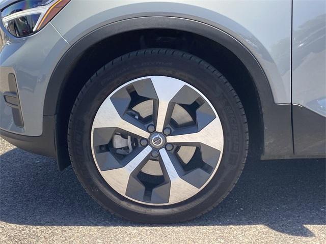 new 2025 Volvo XC40 car, priced at $45,465