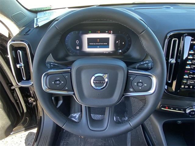 new 2025 Volvo XC40 car, priced at $46,035