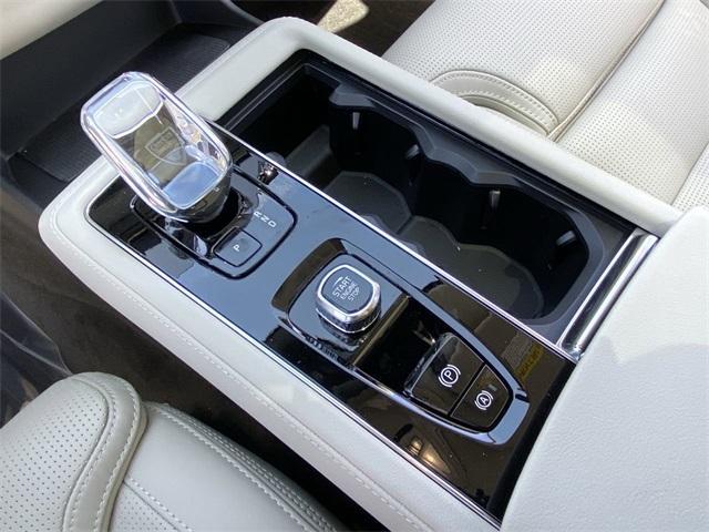 new 2025 Volvo XC90 car, priced at $73,645