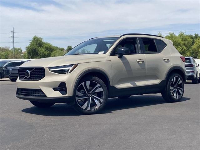 new 2025 Volvo XC40 car, priced at $46,795