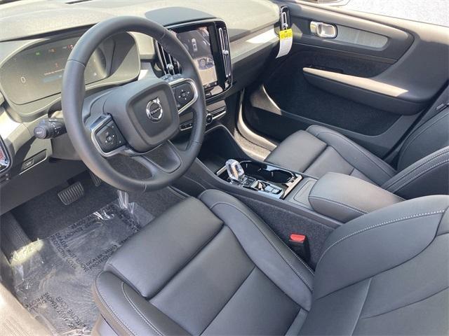 new 2025 Volvo XC40 car, priced at $46,795