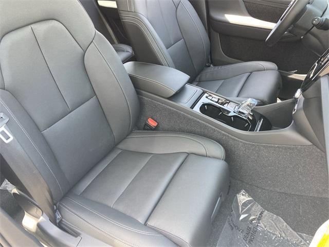 new 2025 Volvo XC40 car, priced at $46,795