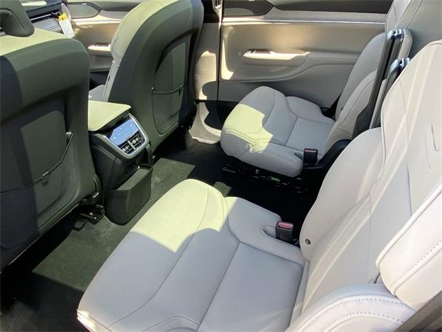 new 2025 Volvo EX90 car, priced at $87,640