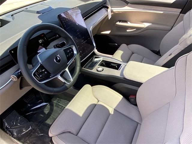 new 2025 Volvo EX90 car, priced at $87,640