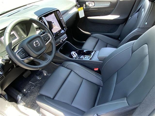 new 2025 Volvo XC40 car, priced at $48,335