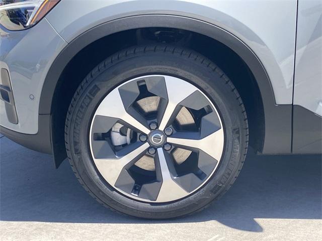 new 2025 Volvo XC40 car, priced at $48,335