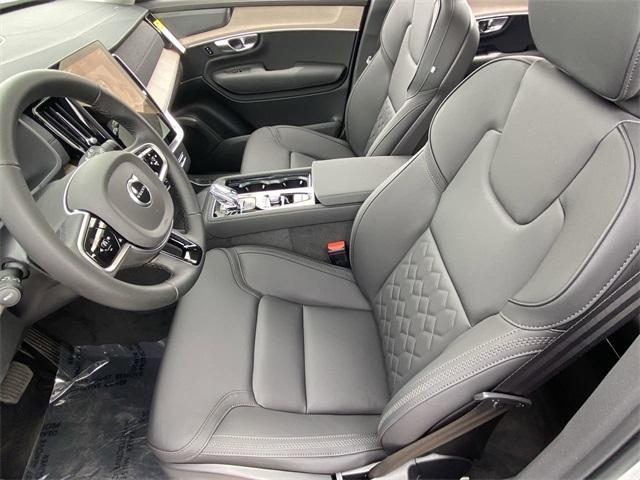 new 2025 Volvo XC90 car, priced at $65,555