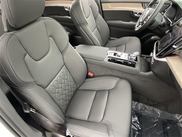 new 2025 Volvo XC90 car, priced at $65,555