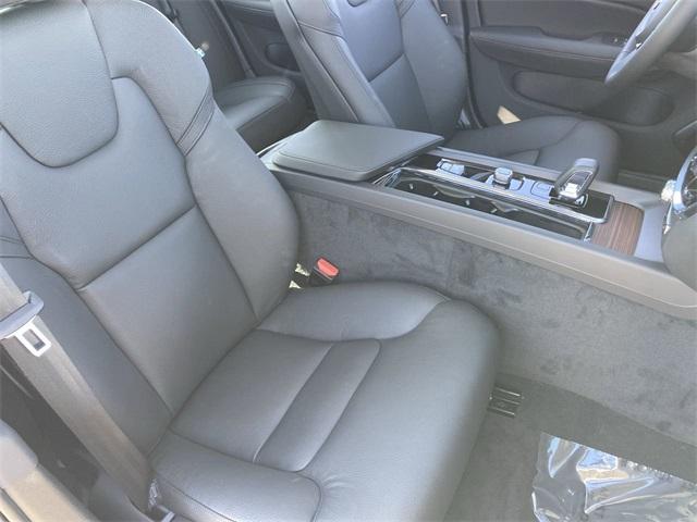 new 2024 Volvo S60 car, priced at $48,925