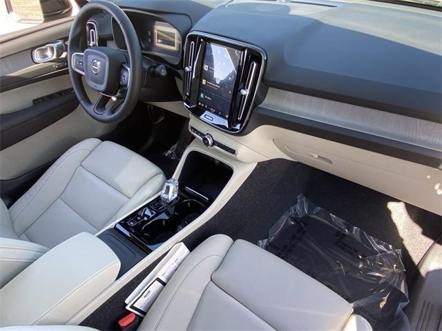 new 2025 Volvo XC40 car, priced at $48,315