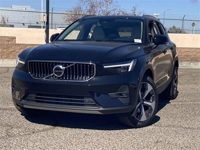 new 2025 Volvo XC40 car, priced at $48,315
