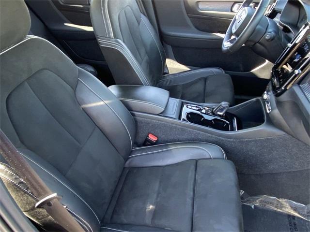 used 2022 Volvo XC40 car, priced at $28,999