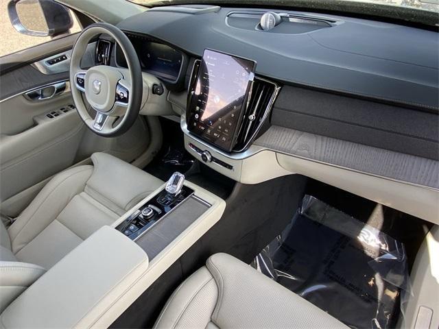 new 2025 Volvo XC90 car, priced at $79,345