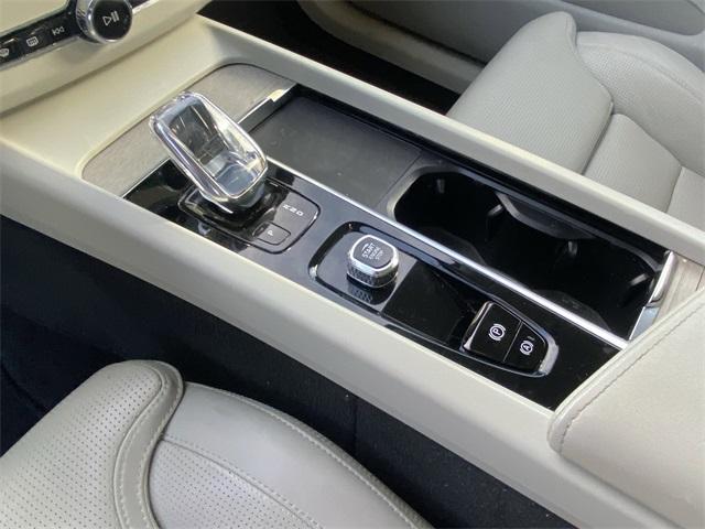 used 2022 Volvo XC60 car, priced at $31,999