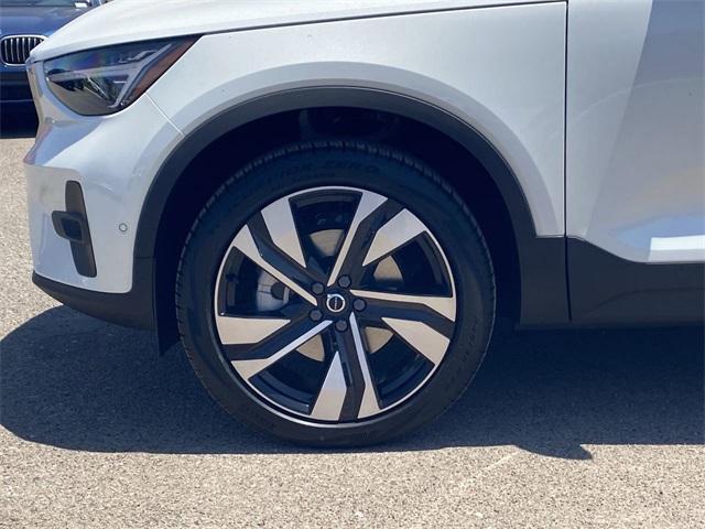 new 2025 Volvo XC40 car, priced at $50,825
