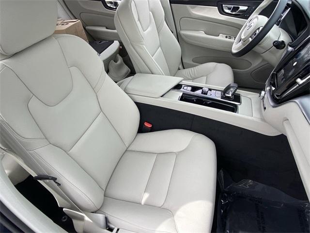 new 2025 Volvo XC60 car, priced at $50,820