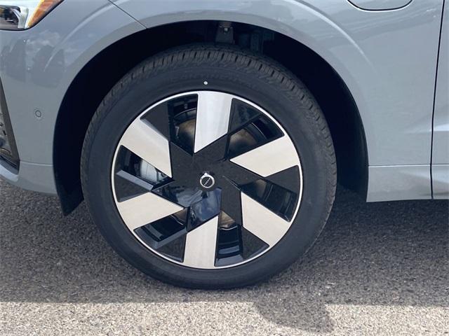 new 2025 Volvo XC60 Plug-In Hybrid car, priced at $65,900