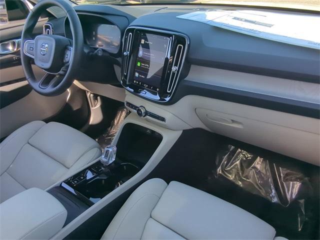 new 2025 Volvo XC40 car, priced at $48,335