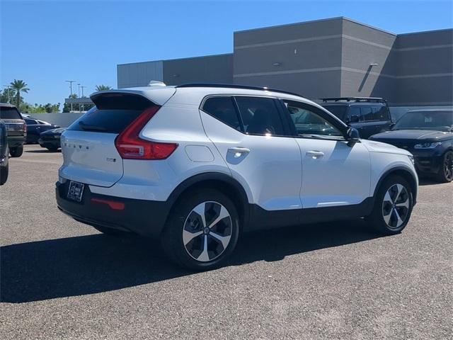 new 2025 Volvo XC40 car, priced at $48,335