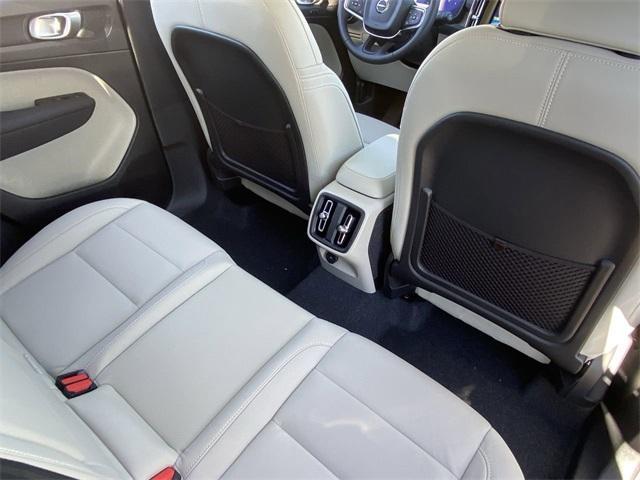 new 2025 Volvo XC40 car, priced at $50,595