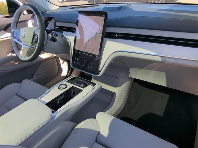new 2025 Volvo EX90 car, priced at $88,945